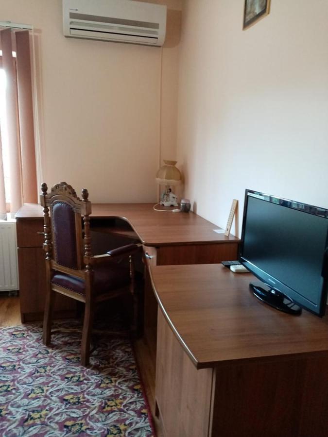 Pensiunea Oana Hotell Balc Exteriör bild